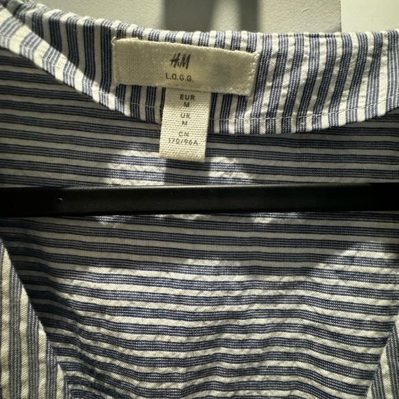 Balloon-sleeved Blouse women top. H&M. Size M - Picture 3 of 4